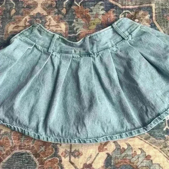 Trendy Pleated Denim Mini Skirt Size M Y2K 90s Indie Streetwear Jean Skater - Picture 5 of 5